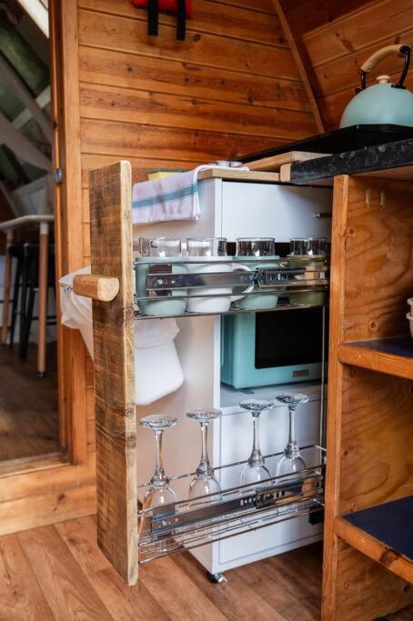 Robin Nest - Cosy Shepherd'S Hut Hideaway Callington Bagian luar foto