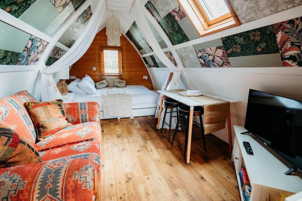 Robin Nest - Cosy Shepherd'S Hut Hideaway Callington Bagian luar foto