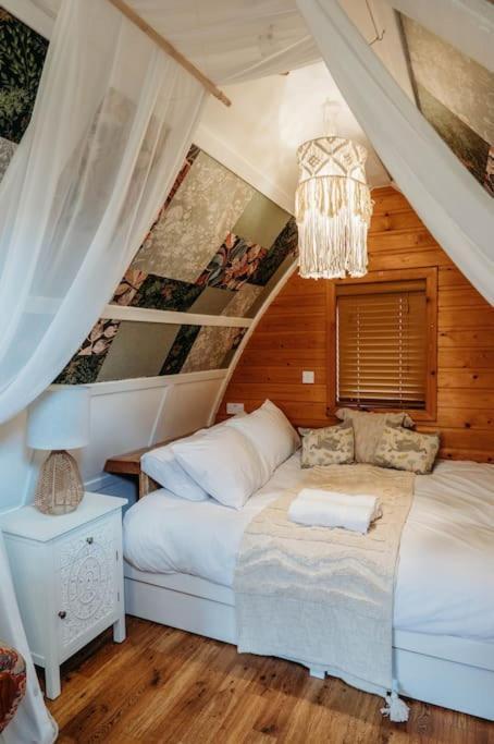 Robin Nest - Cosy Shepherd'S Hut Hideaway Callington Bagian luar foto